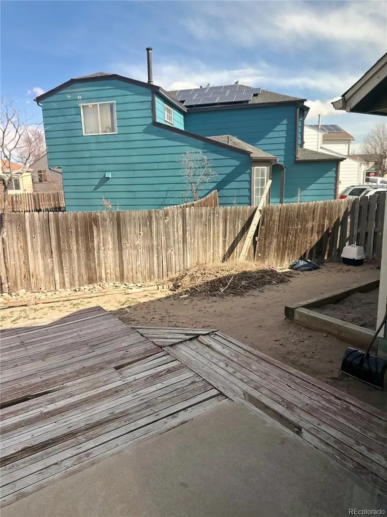 20927 Kelly Place Denver CO 80249