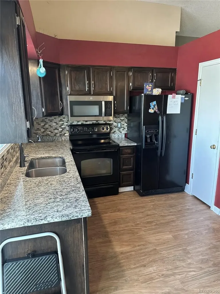 20927 Kelly Place Denver CO 80249