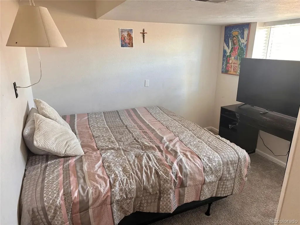 20927 Kelly Place Denver CO 80249