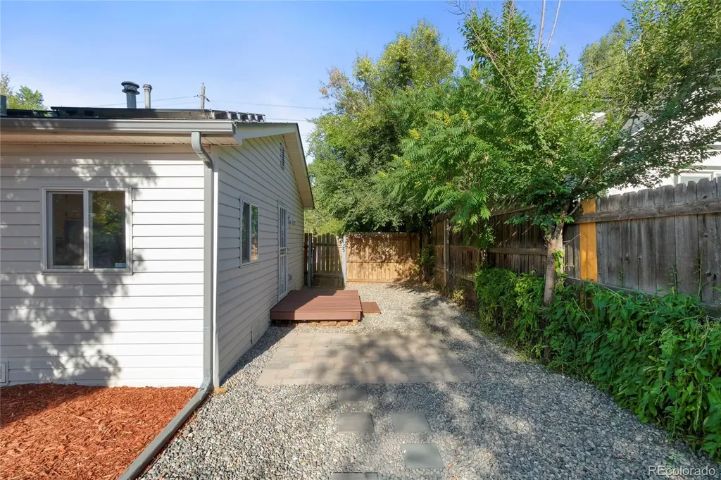 5371 Julian Street Denver CO 80221