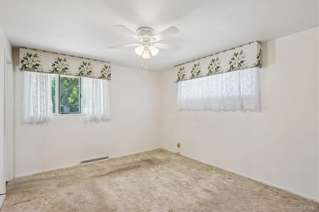 2922 W Layton Avenue Englewood CO 80110