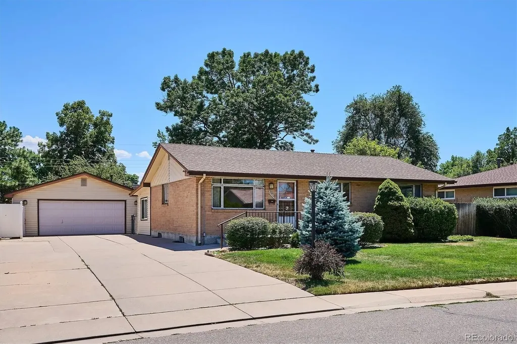 2922 W Layton Avenue Englewood CO 80110