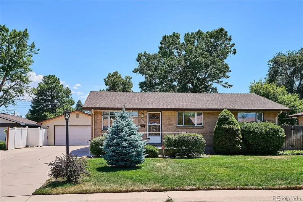2922 W Layton Avenue Englewood CO 80110