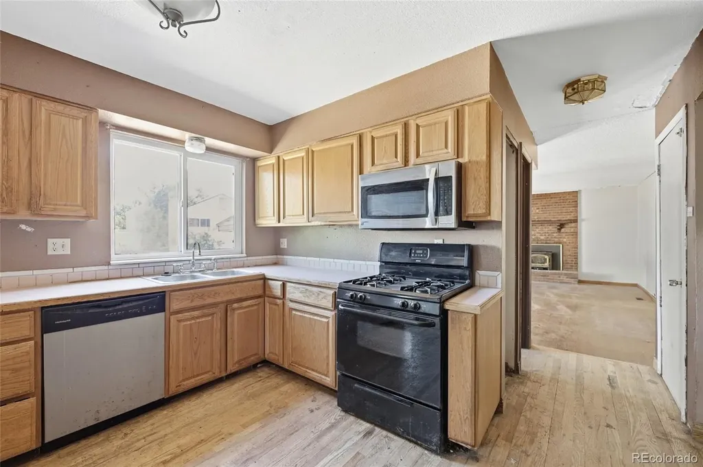1404 S Vaughn Circle Aurora CO 80012