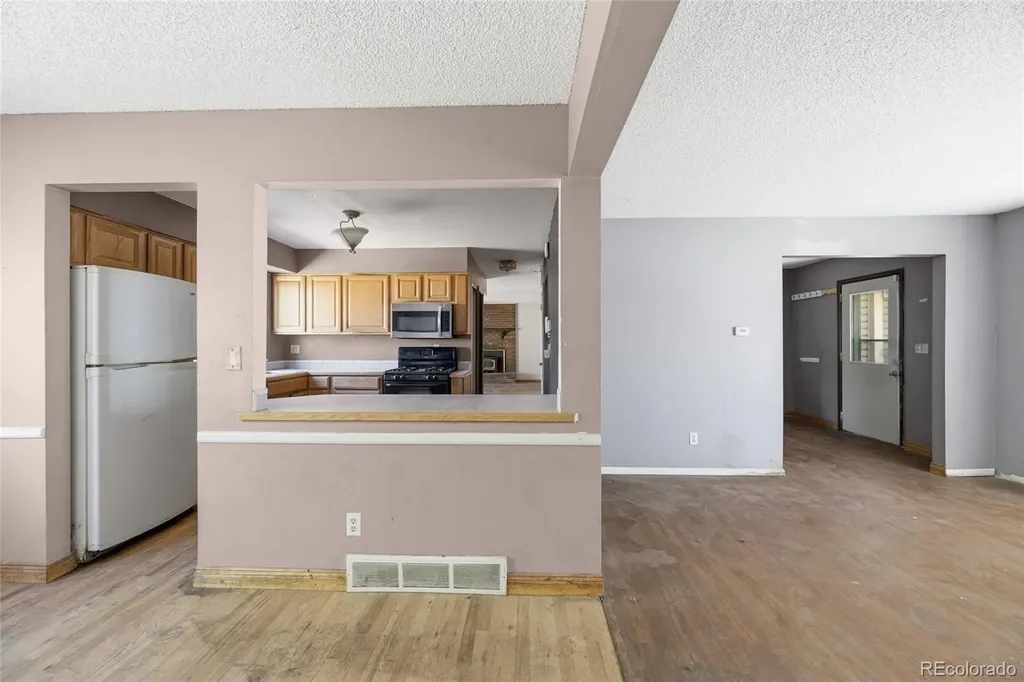 1404 S Vaughn Circle Aurora CO 80012