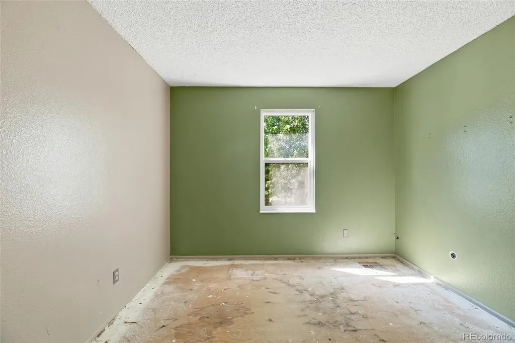 1404 S Vaughn Circle Aurora CO 80012