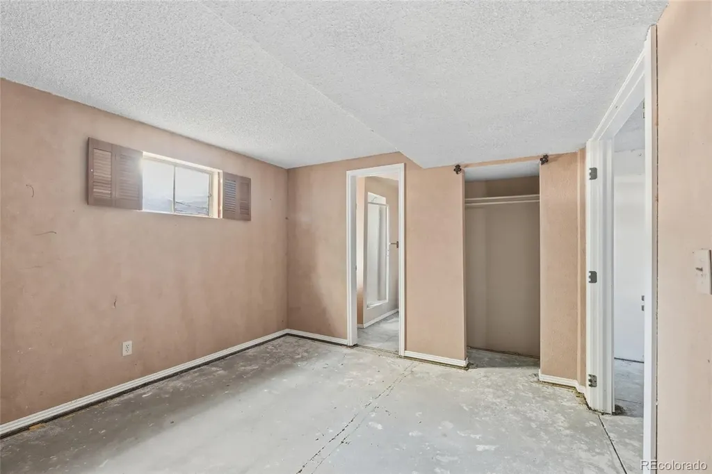 1404 S Vaughn Circle Aurora CO 80012