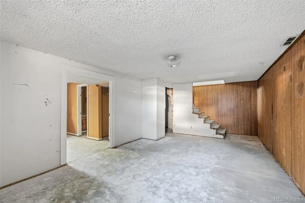 1404 S Vaughn Circle Aurora CO 80012