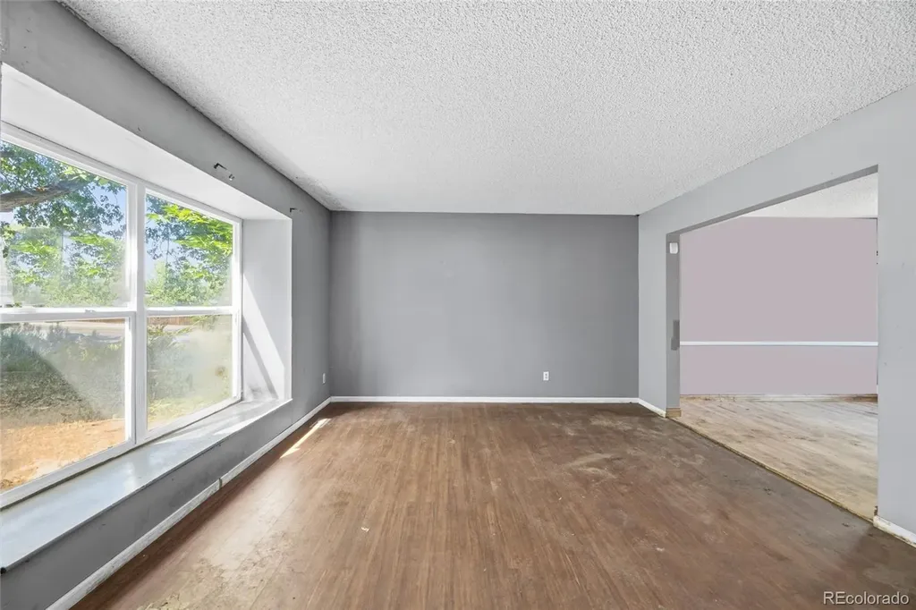 1404 S Vaughn Circle Aurora CO 80012