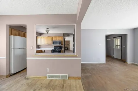 1404 S Vaughn Circle Aurora CO 80012