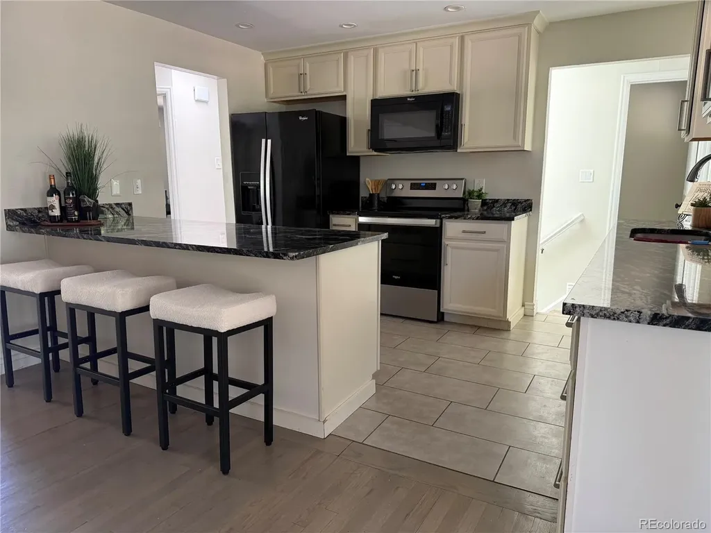 6859 S Foresthill Street Littleton CO 80120