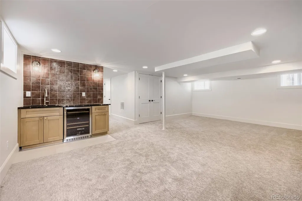 1274 Hudson Street Denver CO 80220