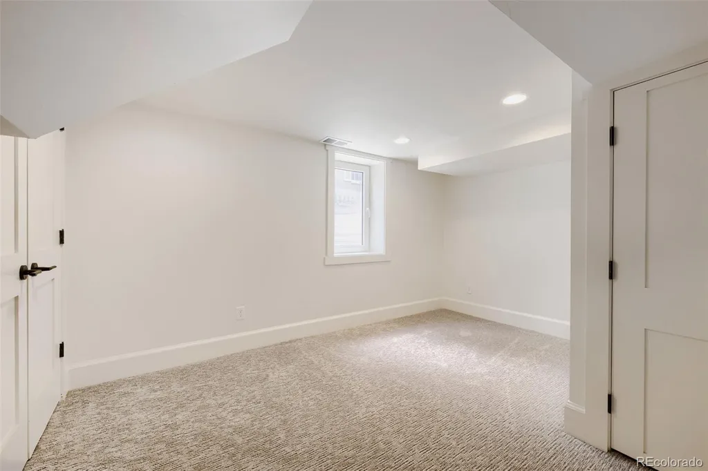 1274 Hudson Street Denver CO 80220