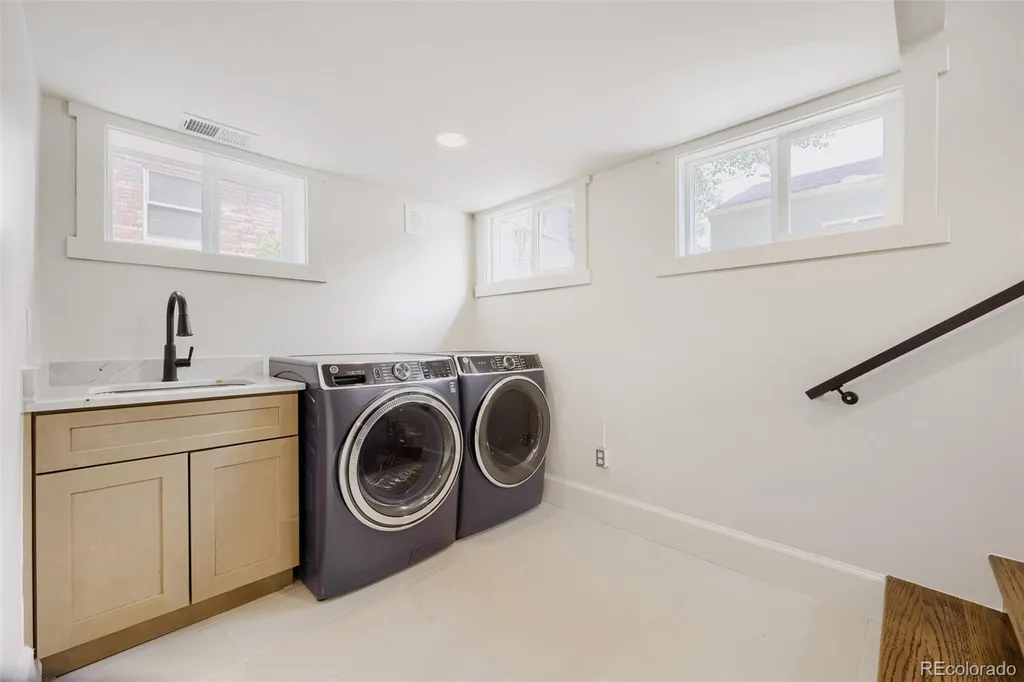 1274 Hudson Street Denver CO 80220