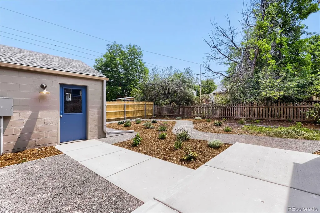1274 Hudson Street Denver CO 80220