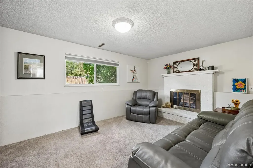 5651 S Parfet Street Littleton CO 80127