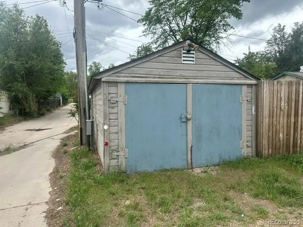 4990 Hooker Street Denver CO 80221
