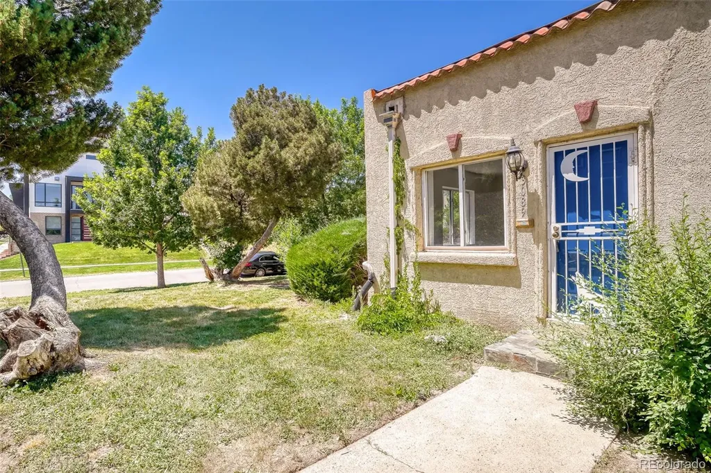 3089 W 18th Avenue Denver CO 80204