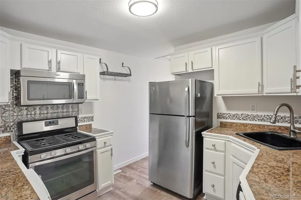 3089 W 18th Avenue Denver CO 80204