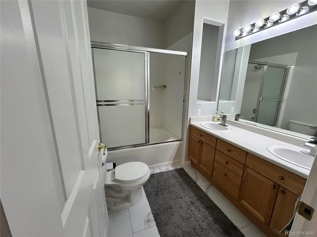 3912 S Carson Street Aurora CO 80014