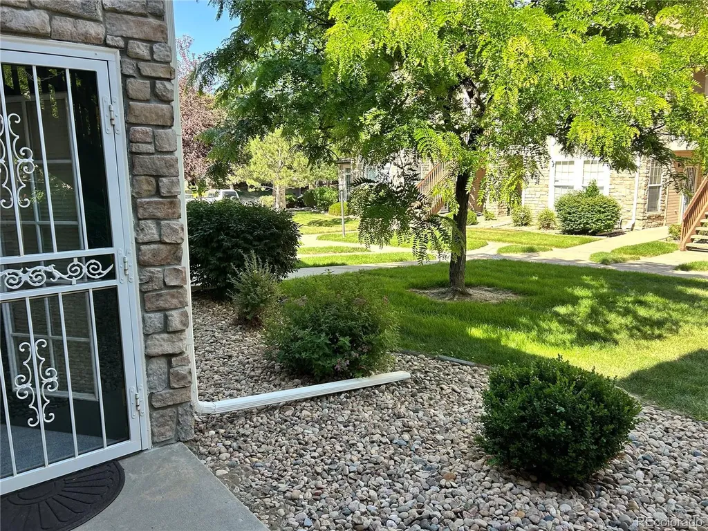 3912 S Carson Street Aurora CO 80014