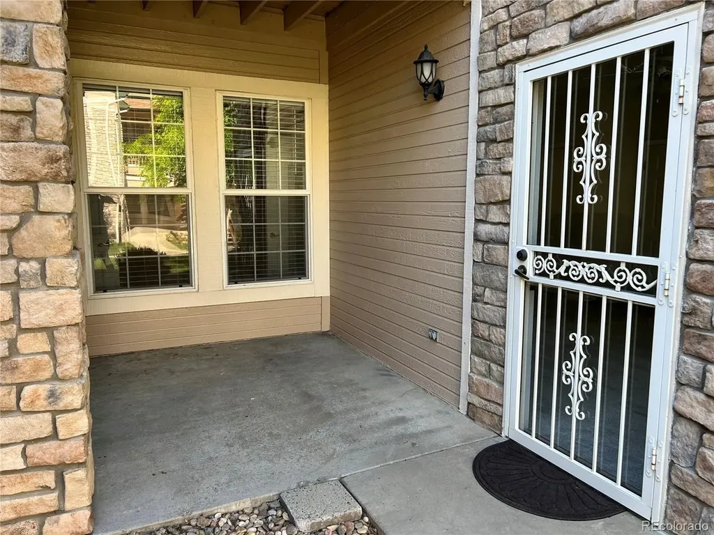 3912 S Carson Street Aurora CO 80014