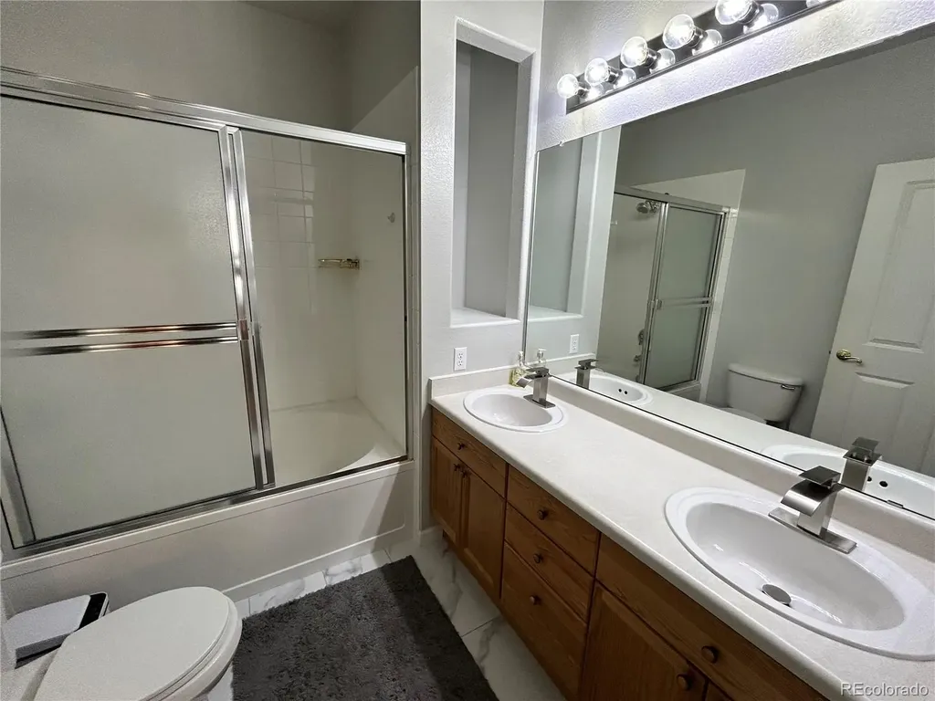 3912 S Carson Street Aurora CO 80014