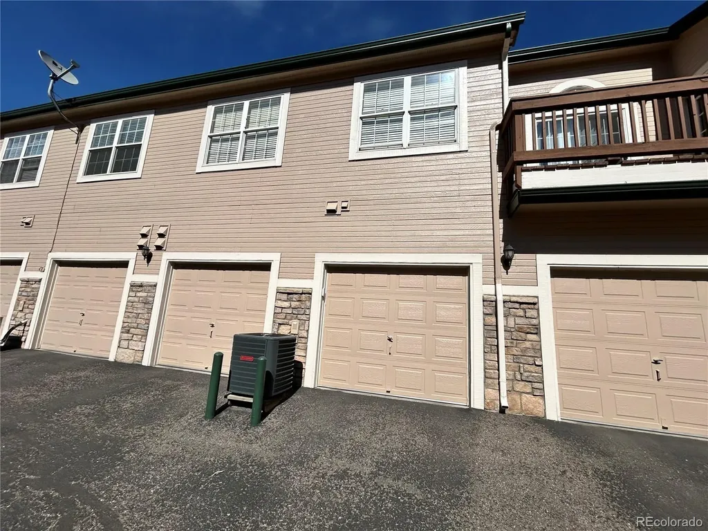 3912 S Carson Street Aurora CO 80014