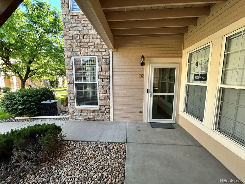 3912 S Carson Street Aurora CO 80014