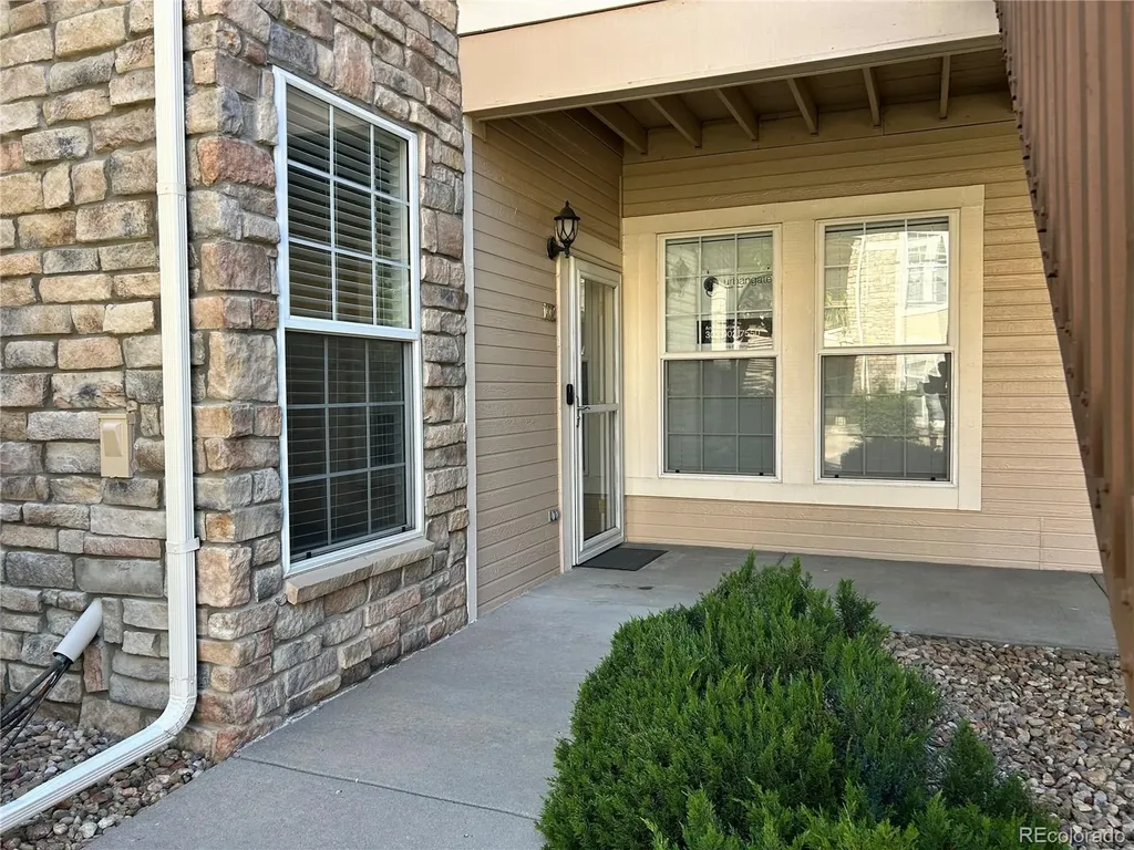 3912 S Carson Street Aurora CO 80014
