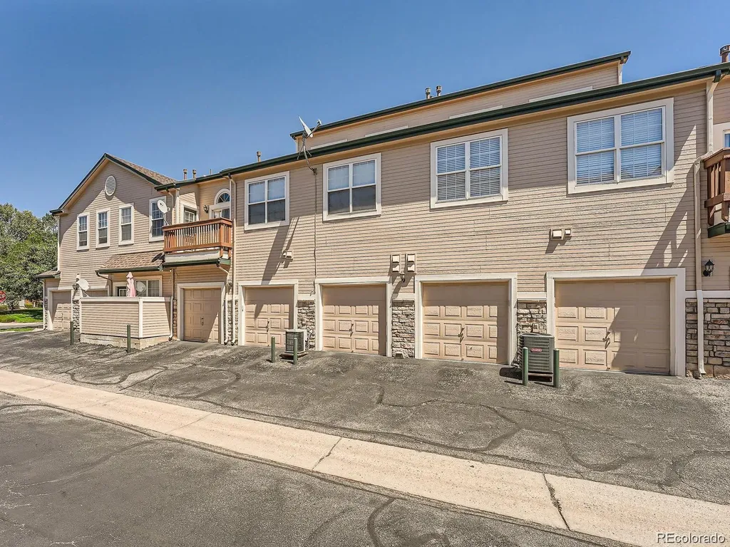 3912 S Carson Street Aurora CO 80014