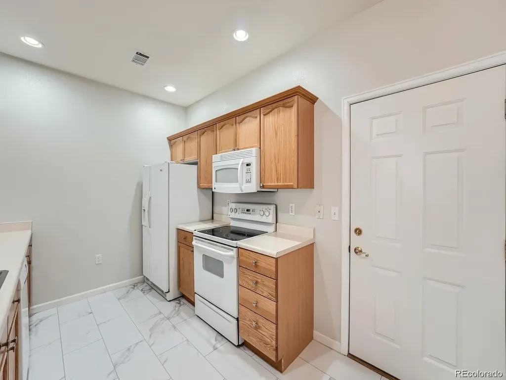 3912 S Carson Street Aurora CO 80014