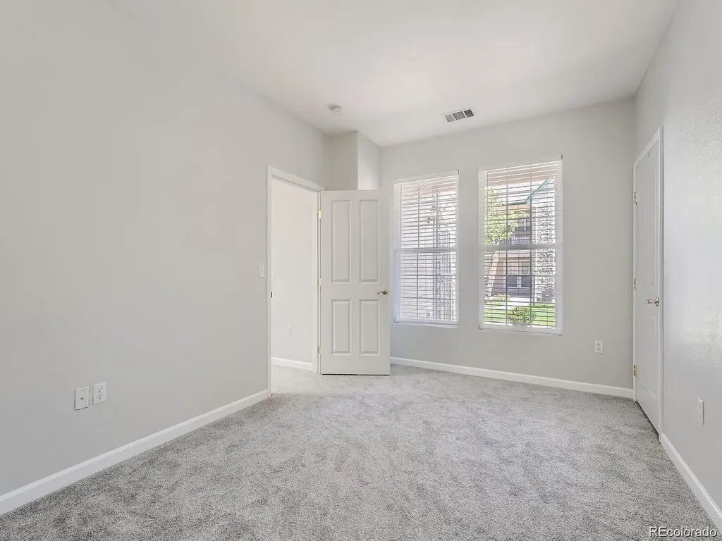 3912 S Carson Street Aurora CO 80014