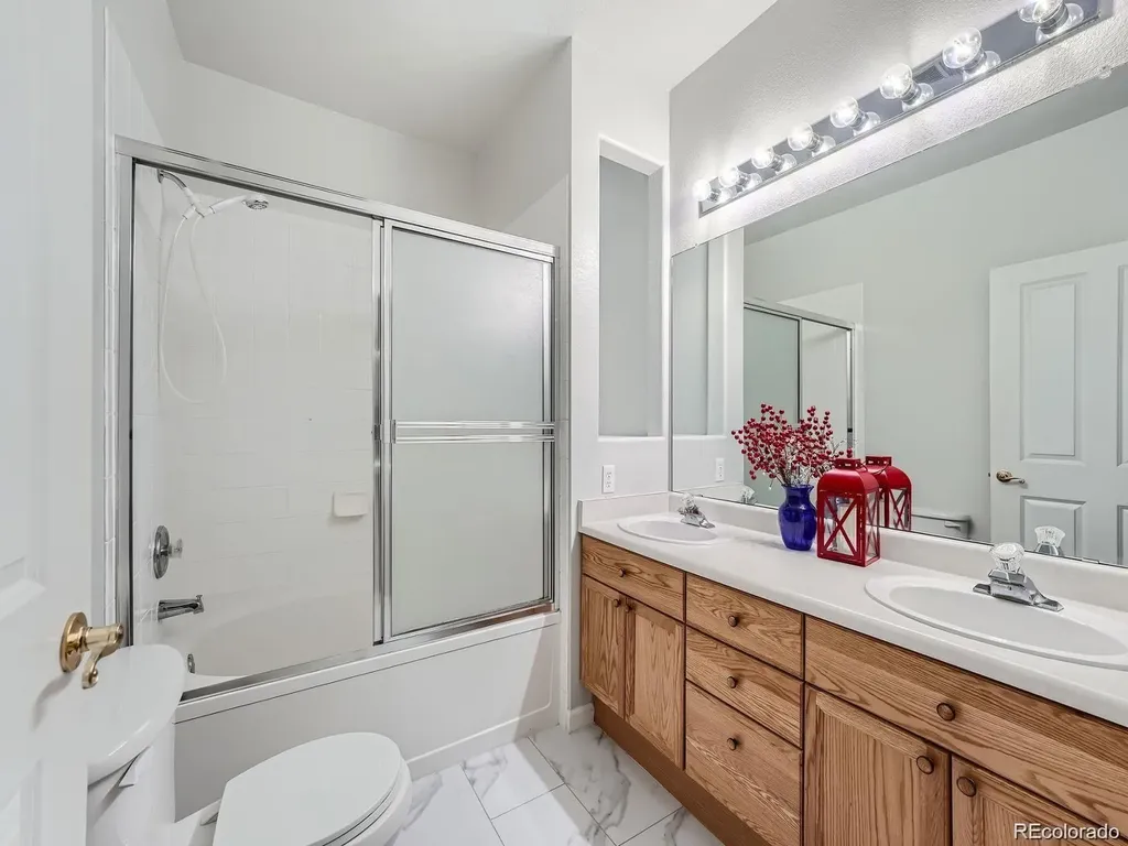 3912 S Carson Street Aurora CO 80014