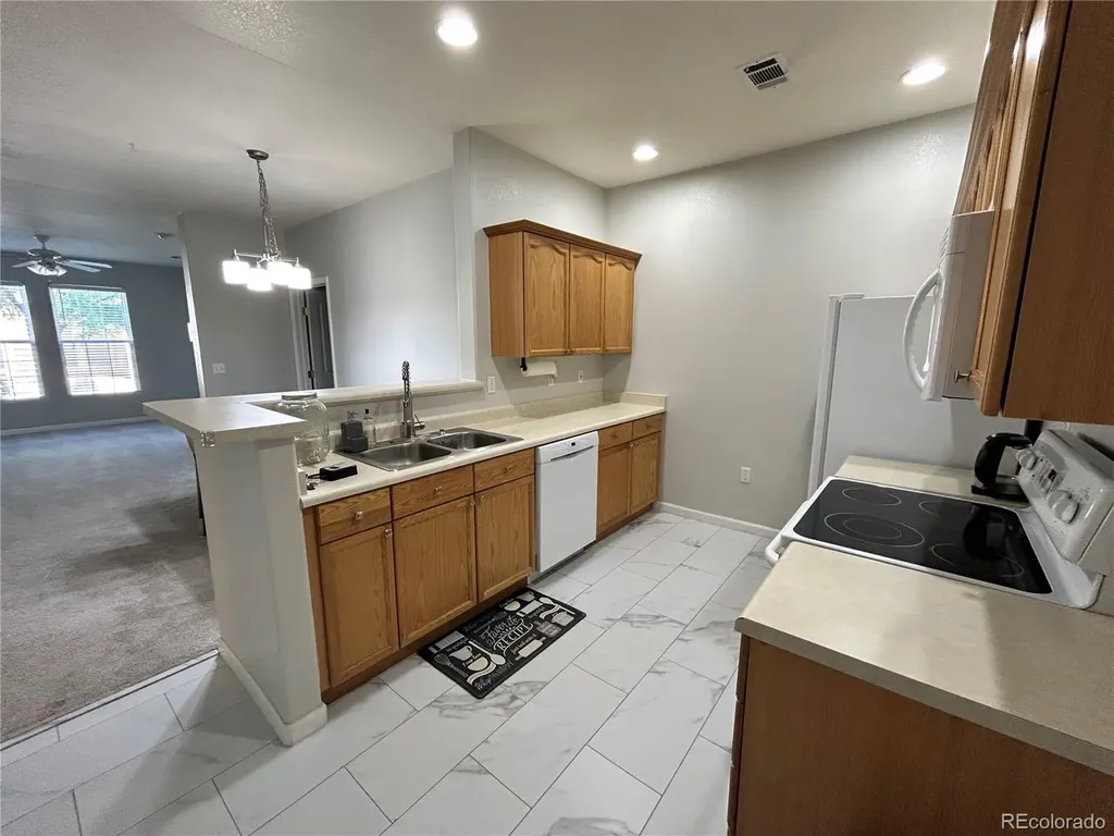 3912 S Carson Street Aurora CO 80014