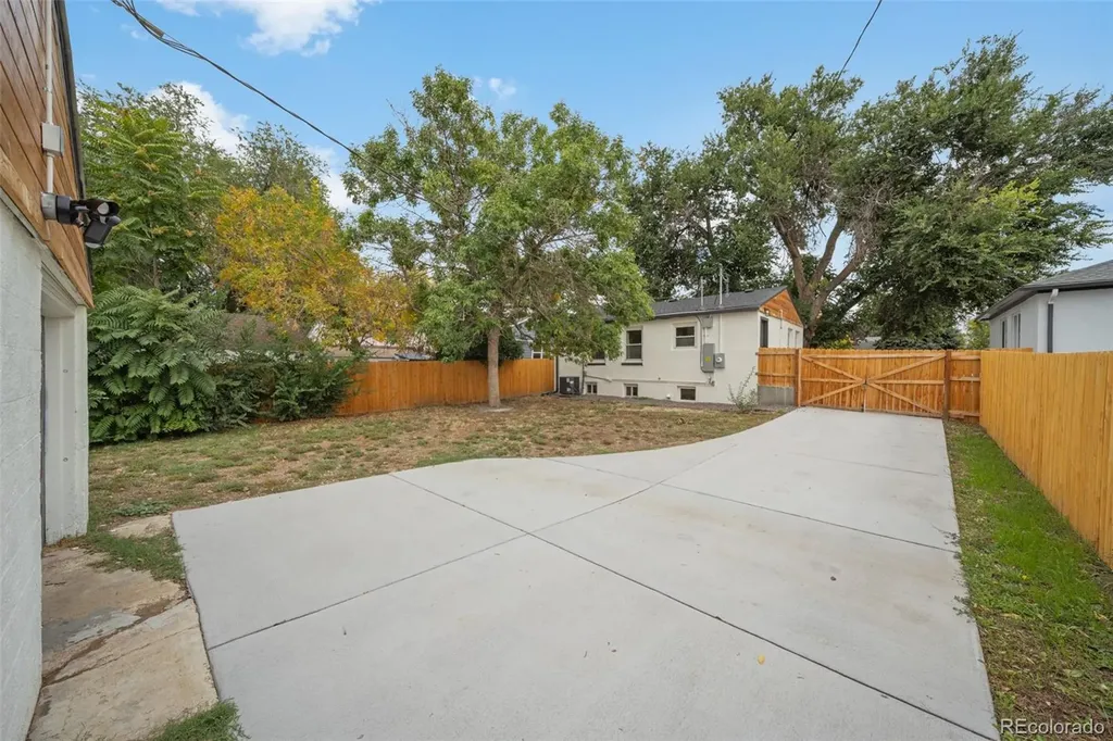 3285 S Elati Street Englewood CO 80110