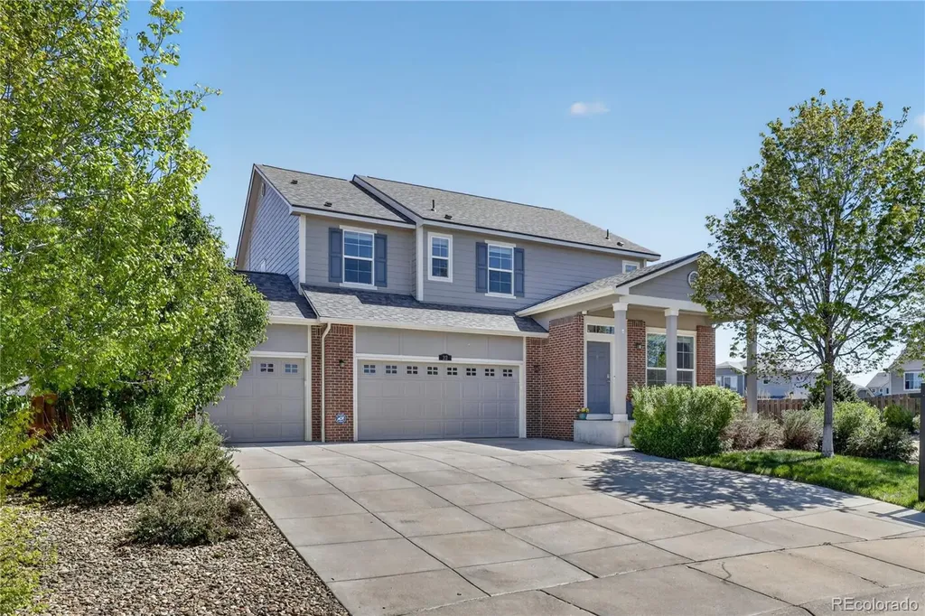22 N Newcastle Court Aurora CO 80018