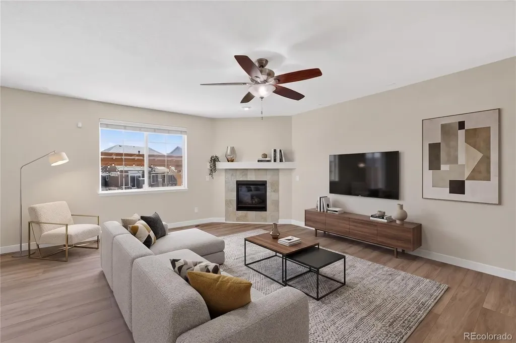 22 N Newcastle Court Aurora CO 80018