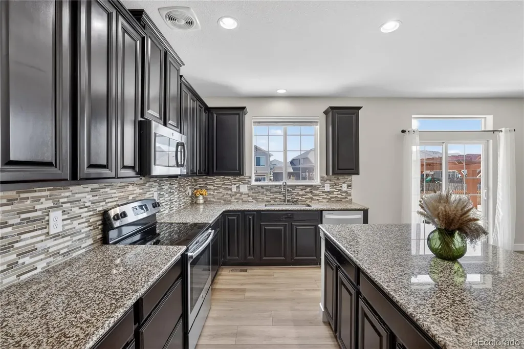 22 N Newcastle Court Aurora CO 80018