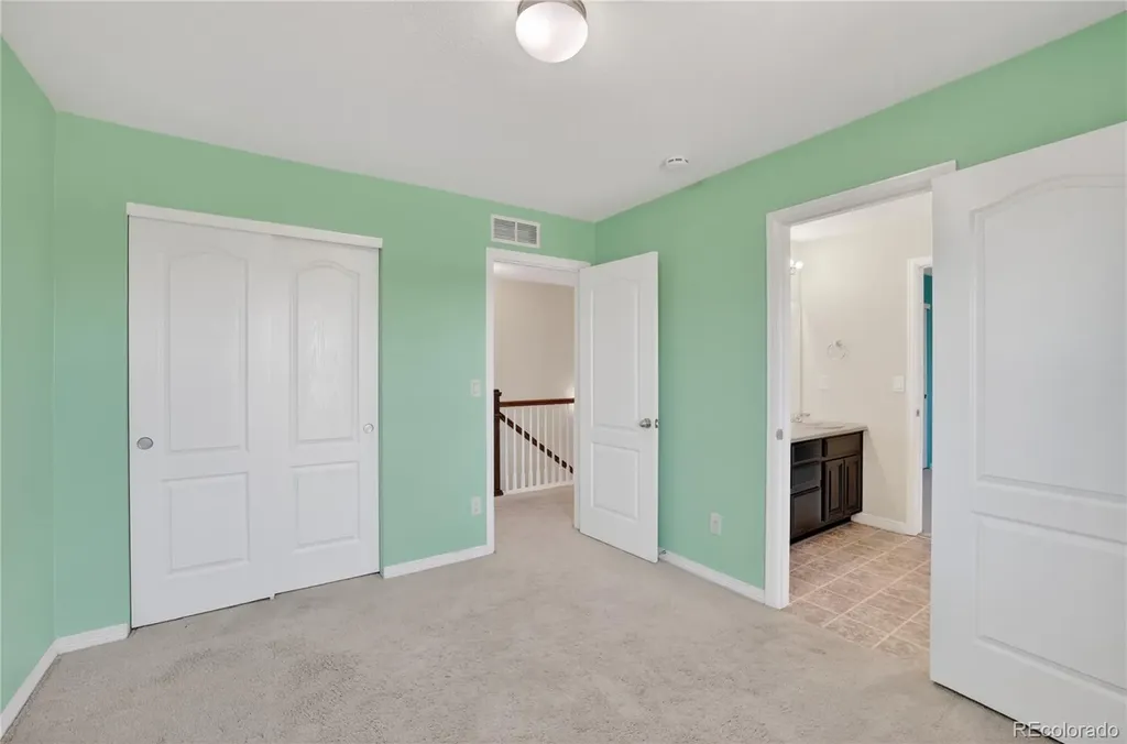 22 N Newcastle Court Aurora CO 80018