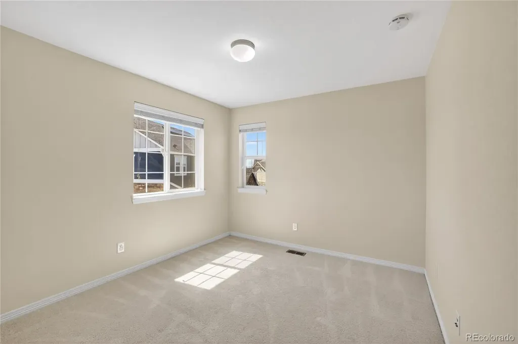 22 N Newcastle Court Aurora CO 80018