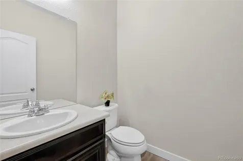 22 N Newcastle Court Aurora CO 80018