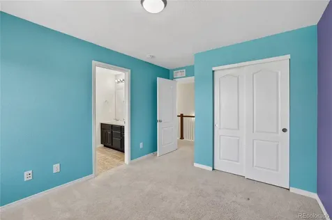 22 N Newcastle Court Aurora CO 80018
