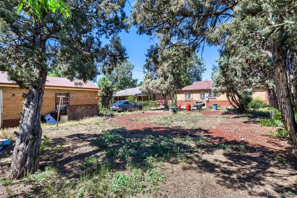 3058 Ivanhoe Street Denver CO 80207