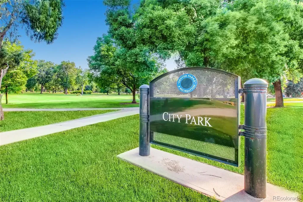 3058 Ivanhoe Street Denver CO 80207