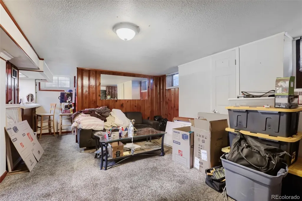 3058 Ivanhoe Street Denver CO 80207