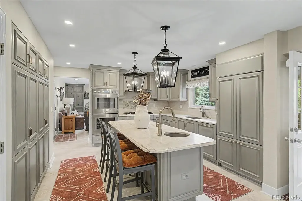 216 W Cheyenne Mountain Boulevard Colorado Springs CO 80906