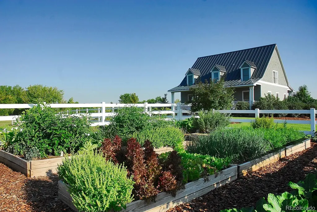 6225 S Fraser Street Aurora CO 80016