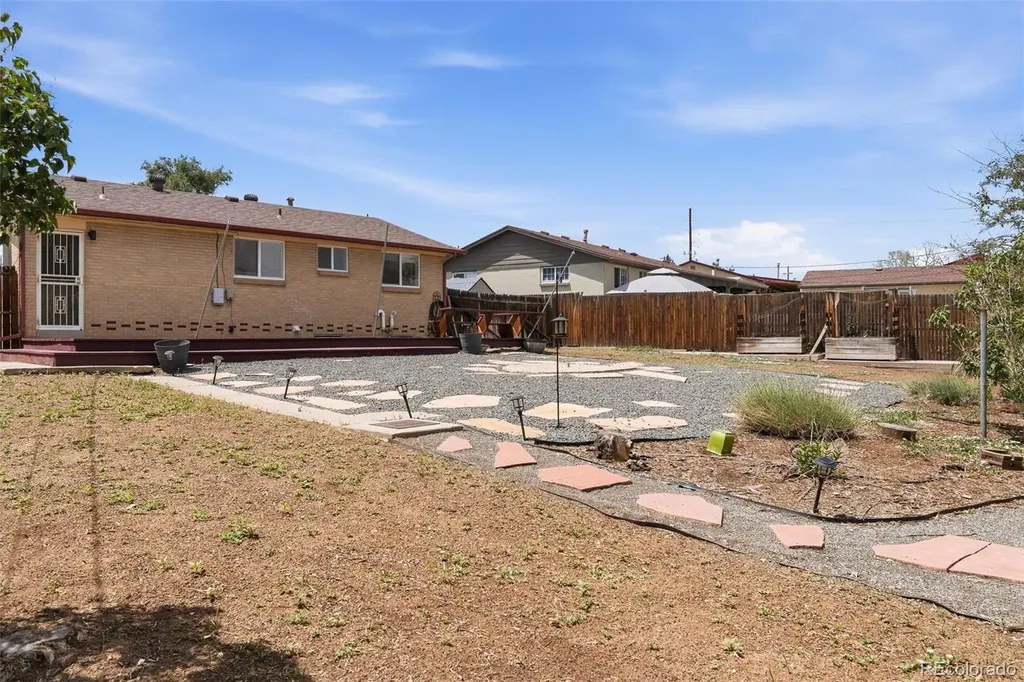 6978 Kidder Drive Denver CO 80221
