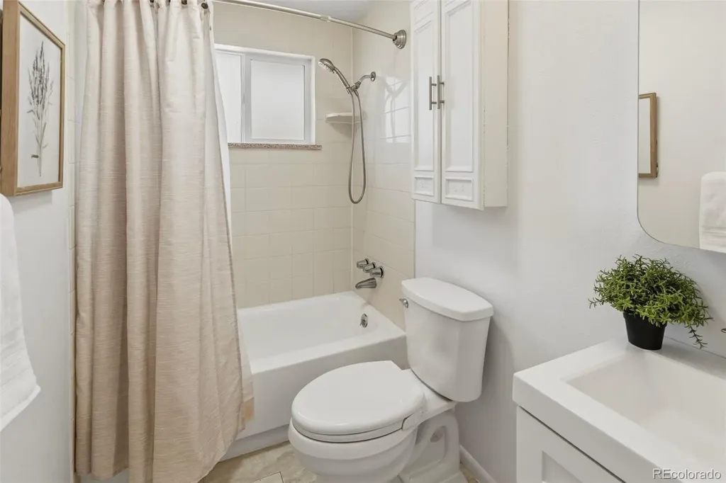 6978 Kidder Drive Denver CO 80221